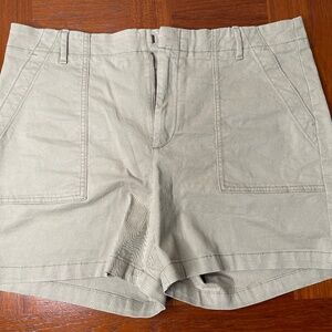 Banana Republic Authentic Chino Size 14